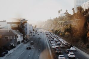 As Cidades Metropolitanas Devem Construir Estradas com a Proteção em Mente